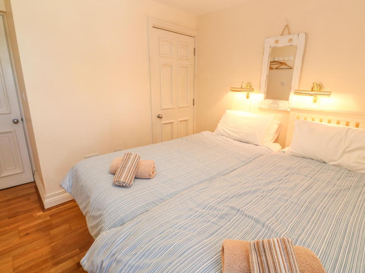 Surf Song Apartment Penzance Bagian luar foto