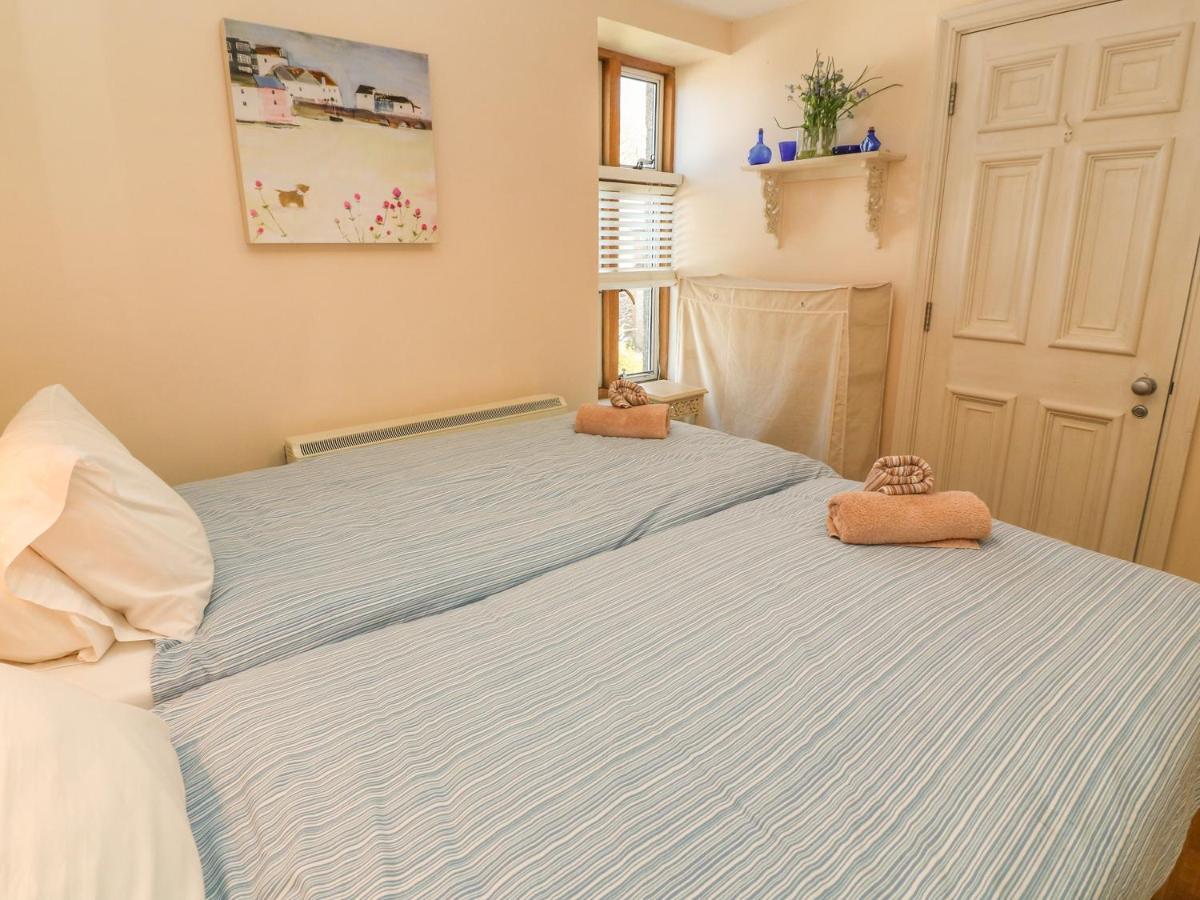 Surf Song Apartment Penzance Bagian luar foto